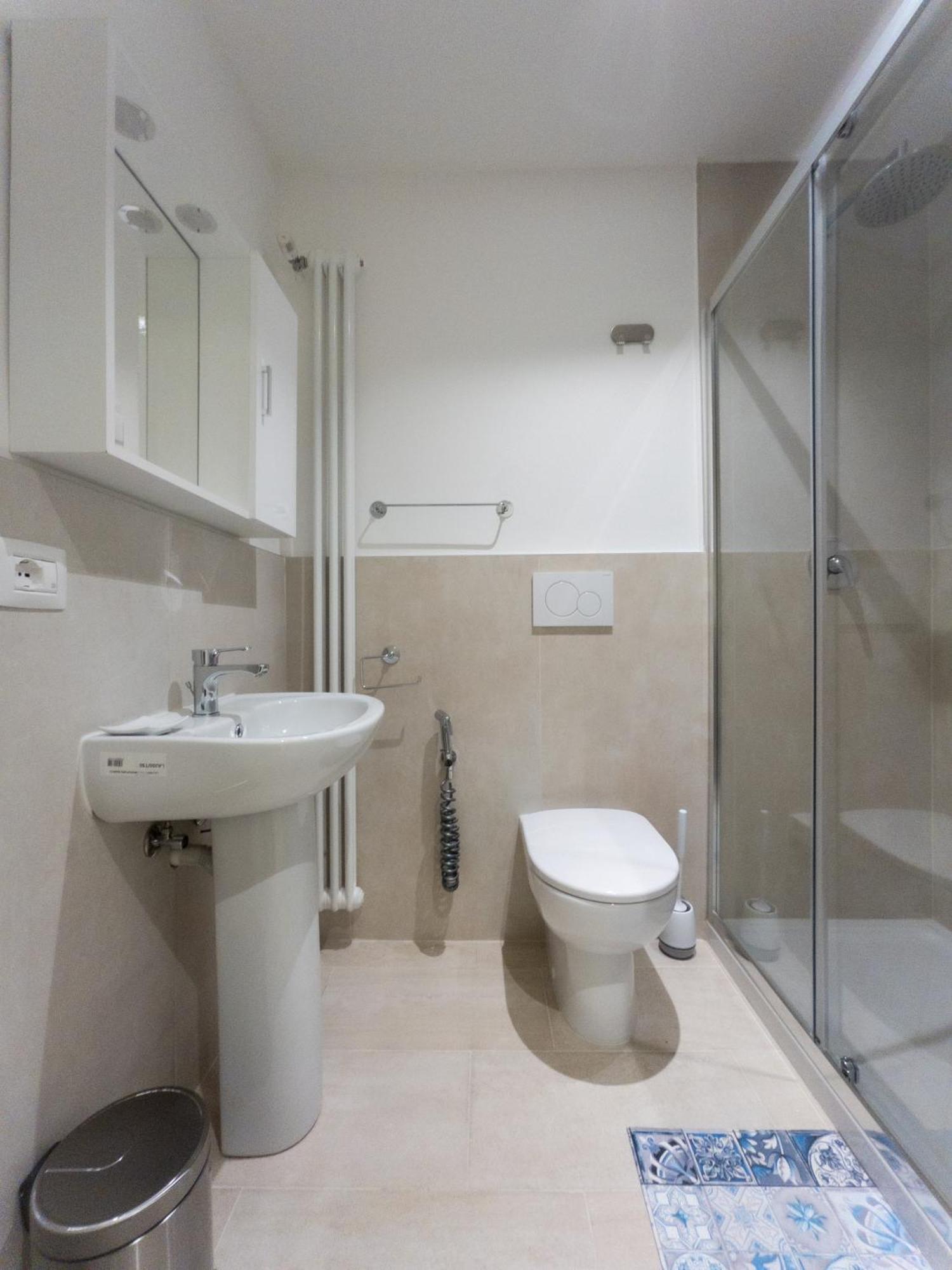 Rrrapido Holy Suites And Rooms - Via Sardegna Μιλάνο Εξωτερικό φωτογραφία